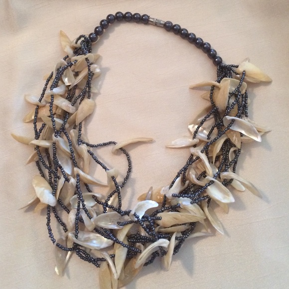 Charming Vintage Statement Necklace, Shells - Picture 3 of 7