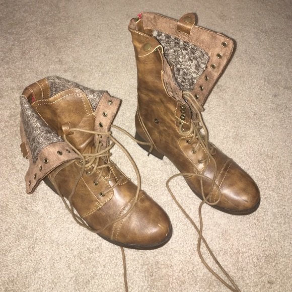 Boots - American Eagle