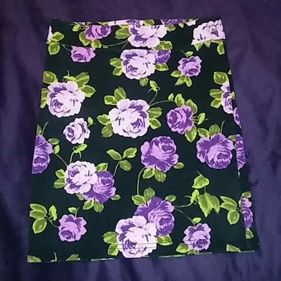 Tight flower skirt - Picture 1 of 1
