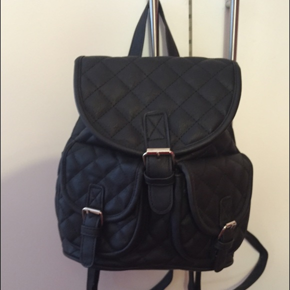 Small black backpack 🎒👌🏼