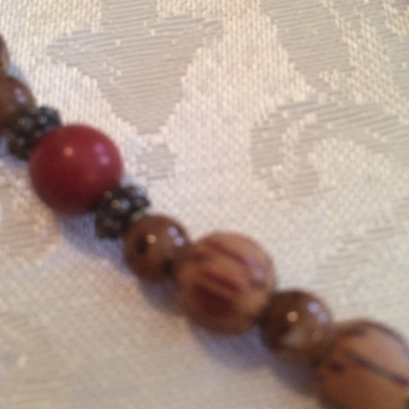 Vintage Necklace - Picture 2 of 2