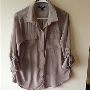 Medium button shirt