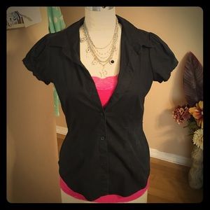Short sleeve black button up