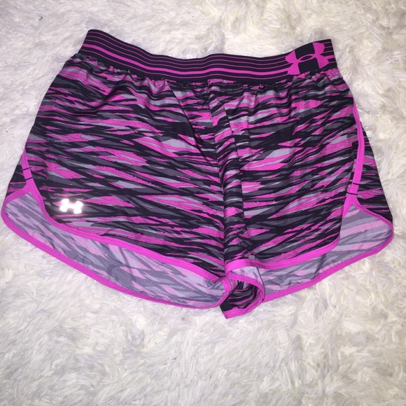 Never worn size M under armour running shorts