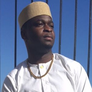 Meet your Posher, Damola