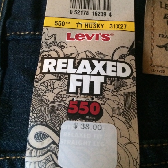 Levi Jeans - Picture 2 of 4