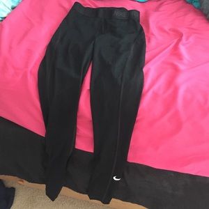 Black Nike Pro leggings