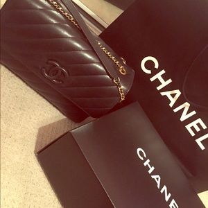 Brand New Season CHANEL Lambskin Flapbag