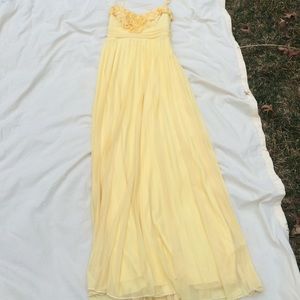 Beautiful yellow prom/homecoming dress