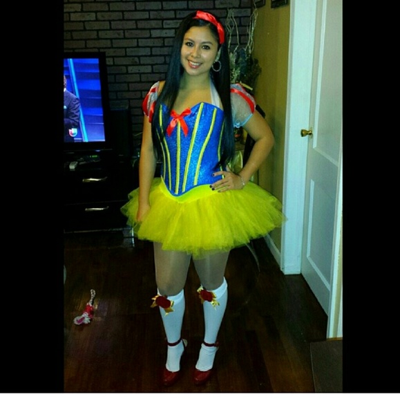 Sexy Snow white costume - Picture 1 of 2