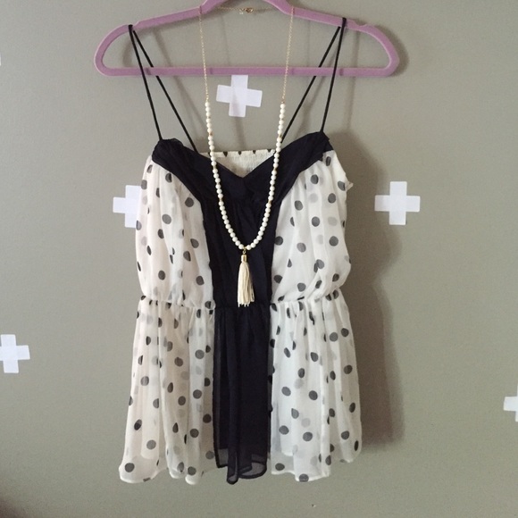 BREEZY ANTHROPOLOGIE POLK DOT TOP