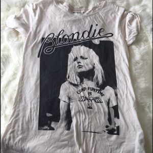 White graphic tee "blondie"