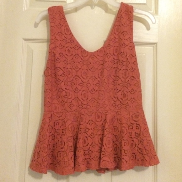 Cute blouse!