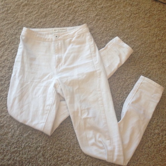 high waisted jeans, skinny