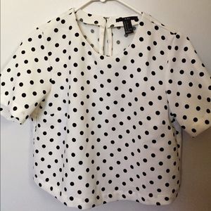 🔴🚫 SOLD 🚫🔴Polka dot crop top