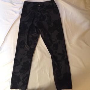 Lulu Capri Workout Pants