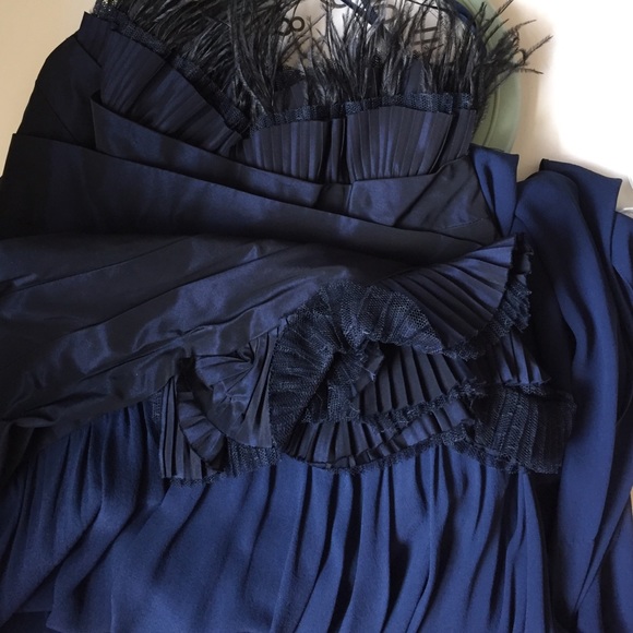 BCBGMAXAZRIA Formal Full-Length Strapless Gown - Picture 4 of 4