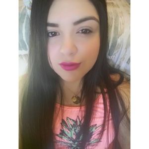 Meet your Posher, Daniela