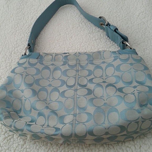 Authentic Coach Soho Pleated Signature handbag - Picture 3 of 4