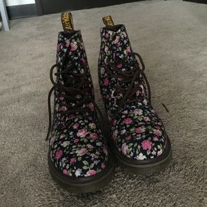 NEW Dr. Martens Boots