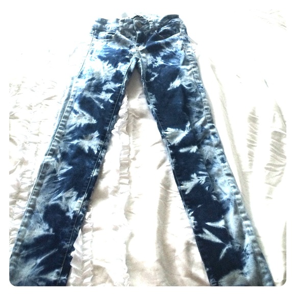 Jeans , dresses ,shoes ,purses,