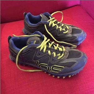 Adidas shoes size 7 1/2