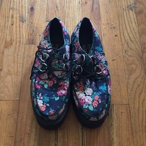 TUK Floral Creepers