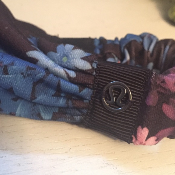 Lululemon headband