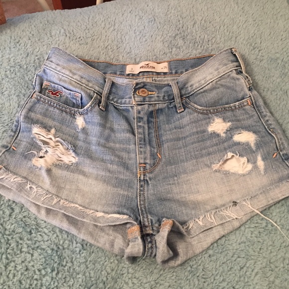 Hollister short