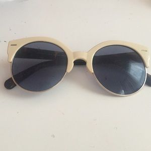 Round sunglasses