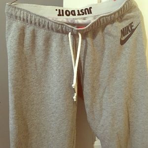 Nike jogging pants
