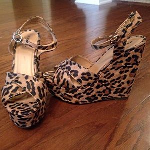 Trendy cheetah wedges!!