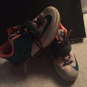 Kevin Durant sneakers; KD Eazy Money