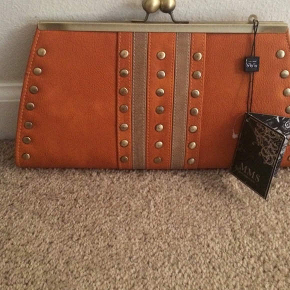 Purse - Picture 2 of 2