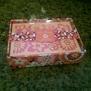 Bundle for theglue22 notecards and pens