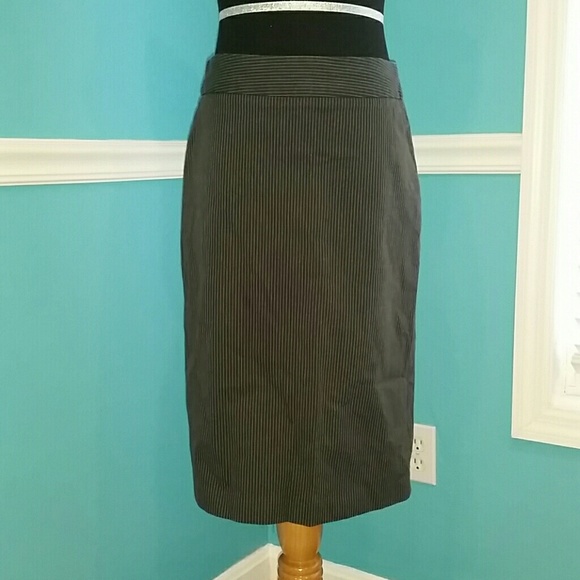 Pinstripe pencil skirt - Picture 1 of 4