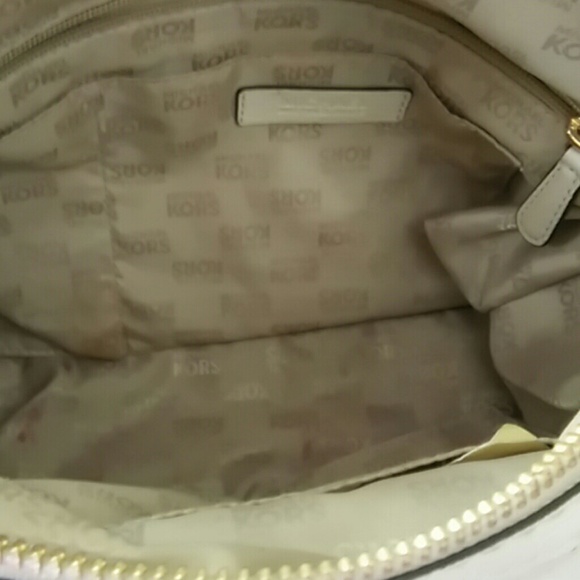 Authentic, leather Michael Kors handbag - Picture 3 of 3