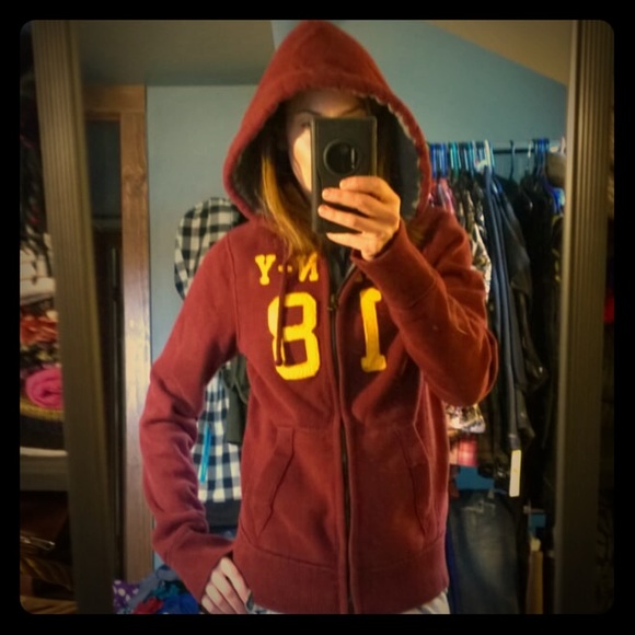 A&F Cranberry Hoodie!!