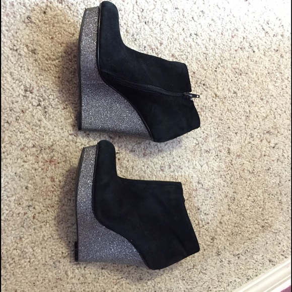 🎈Sale🎈Dolce Vita boots size 6,5 black and silver