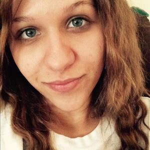 Meet your Posher, Rhonee