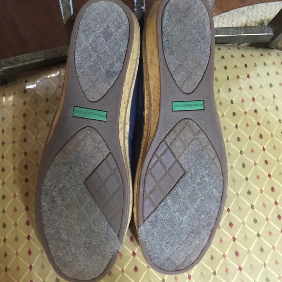 Shoes - Picture 2 of 4