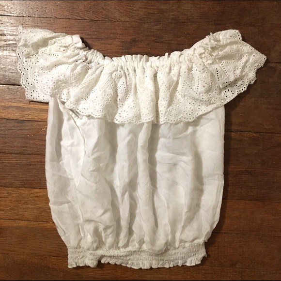 Lacy Off-shoulder Crop Top
