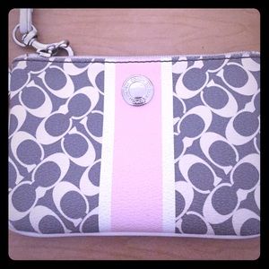 Coach wallet! 💋💕