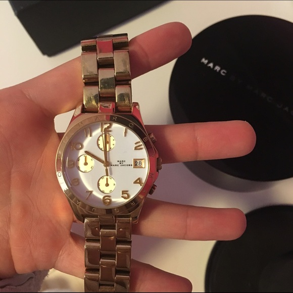 Marc Jacobs gold watch