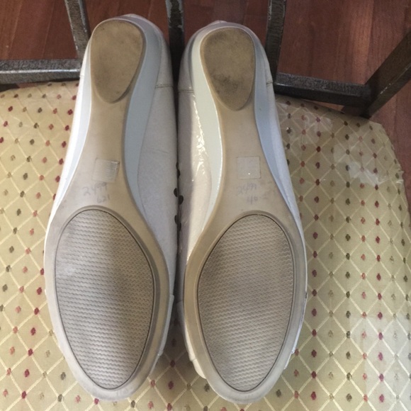 Shoes - Picture 2 of 4