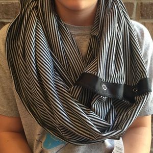 Black and white striped button scarf