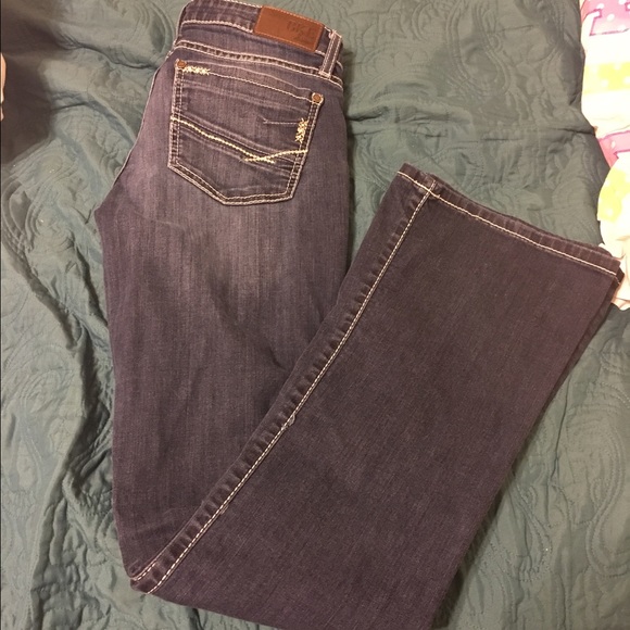 Size 28 XL Stella BKE Jeans.