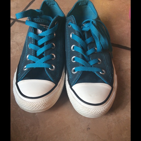 Blue Converse All stars