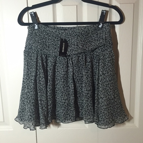 NWT Express Floral Skirt