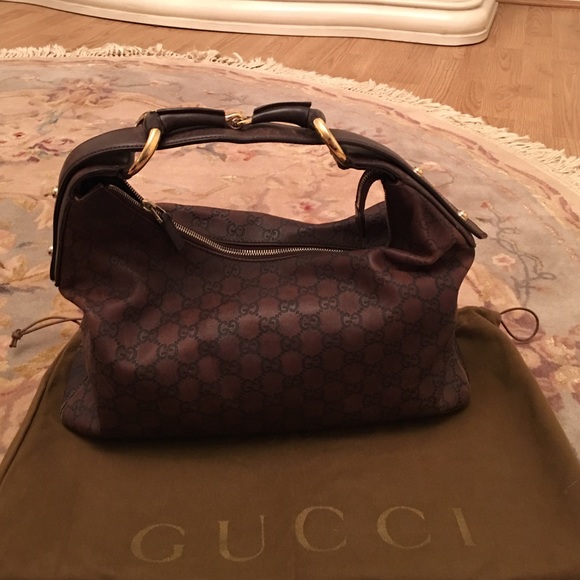 Gucci Handbags - Authentic Gucci purse